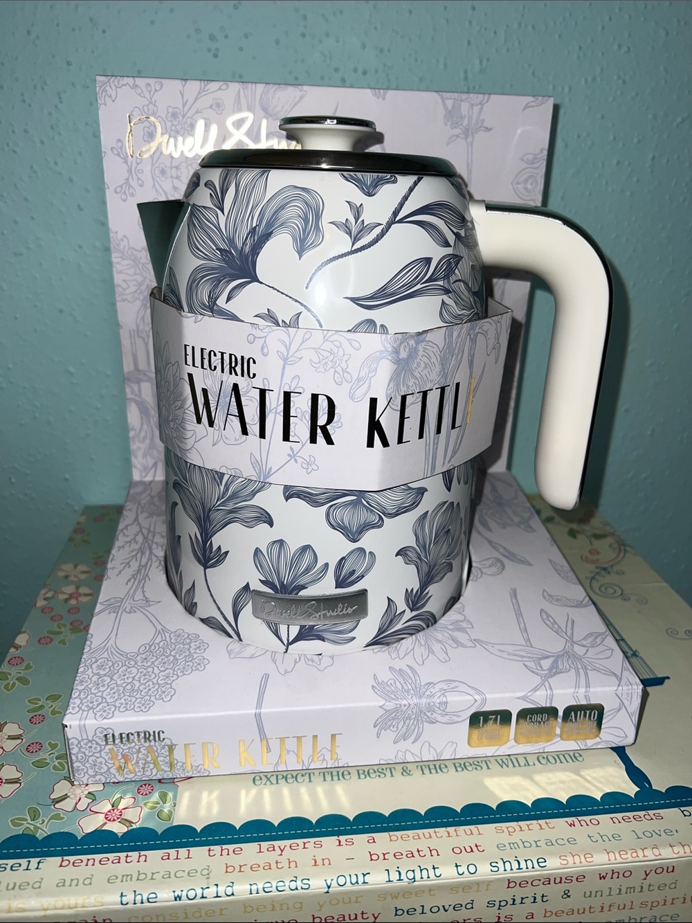 Floral Electric Water Kettle — Cream with Blue Floral Accent